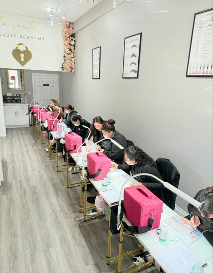 4-Week Lash Extensions & Korean Lash Lift Program