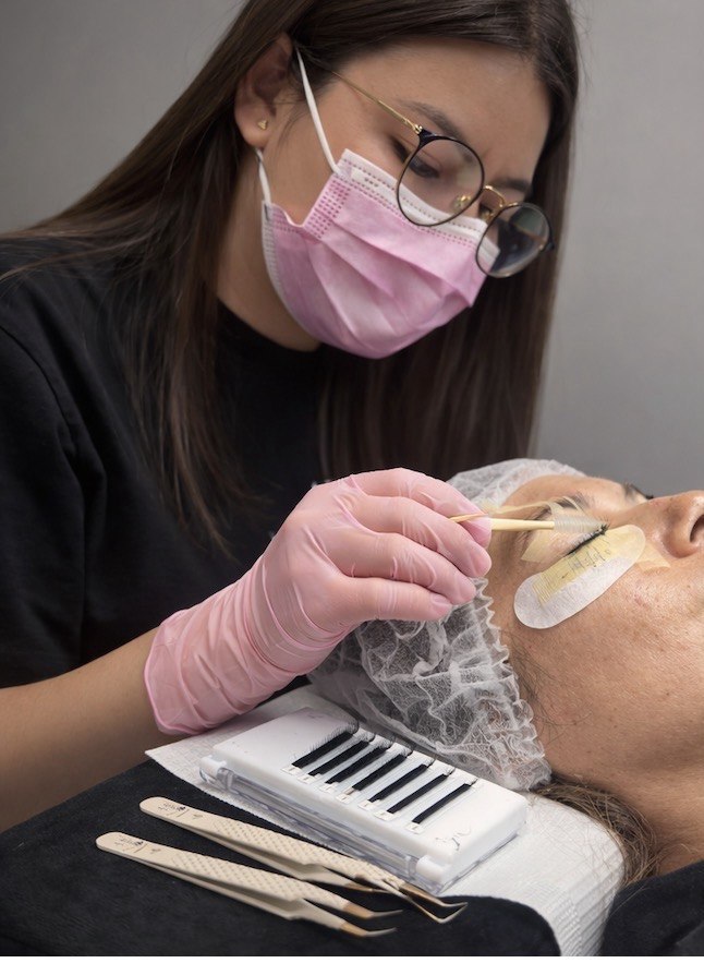 4-Week Lash Extensions & Korean Lash Lift Program